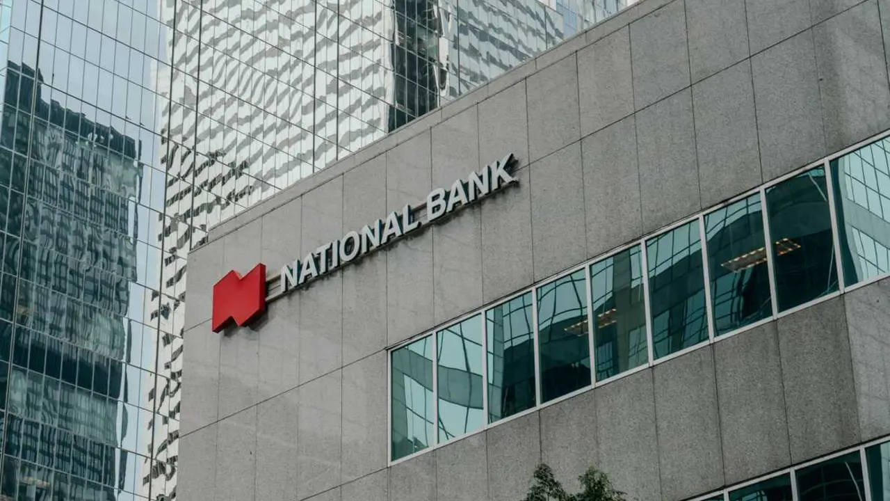 Banco Nacional de Suiza

Foto de Surinder Pal Singh en Unsplash