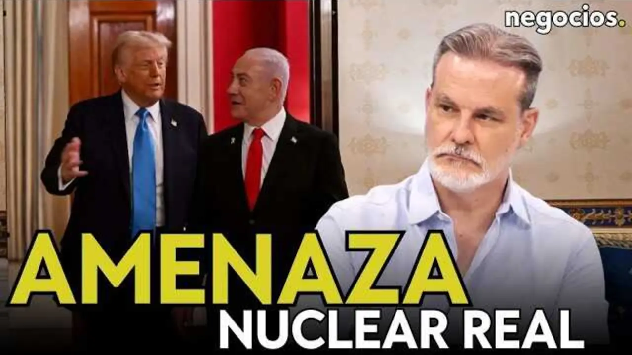 Fotograf&iacute;a que muestra el mapa del estrecho de Ormuz con sobreimpuestas im&aacute;genes de fuerzas militares y s&iacute;mbolos nucleares, ilustrando la tensi&oacute;n en la regi&oacute;n.<br>                        <br>                        <br>                        <br>                      