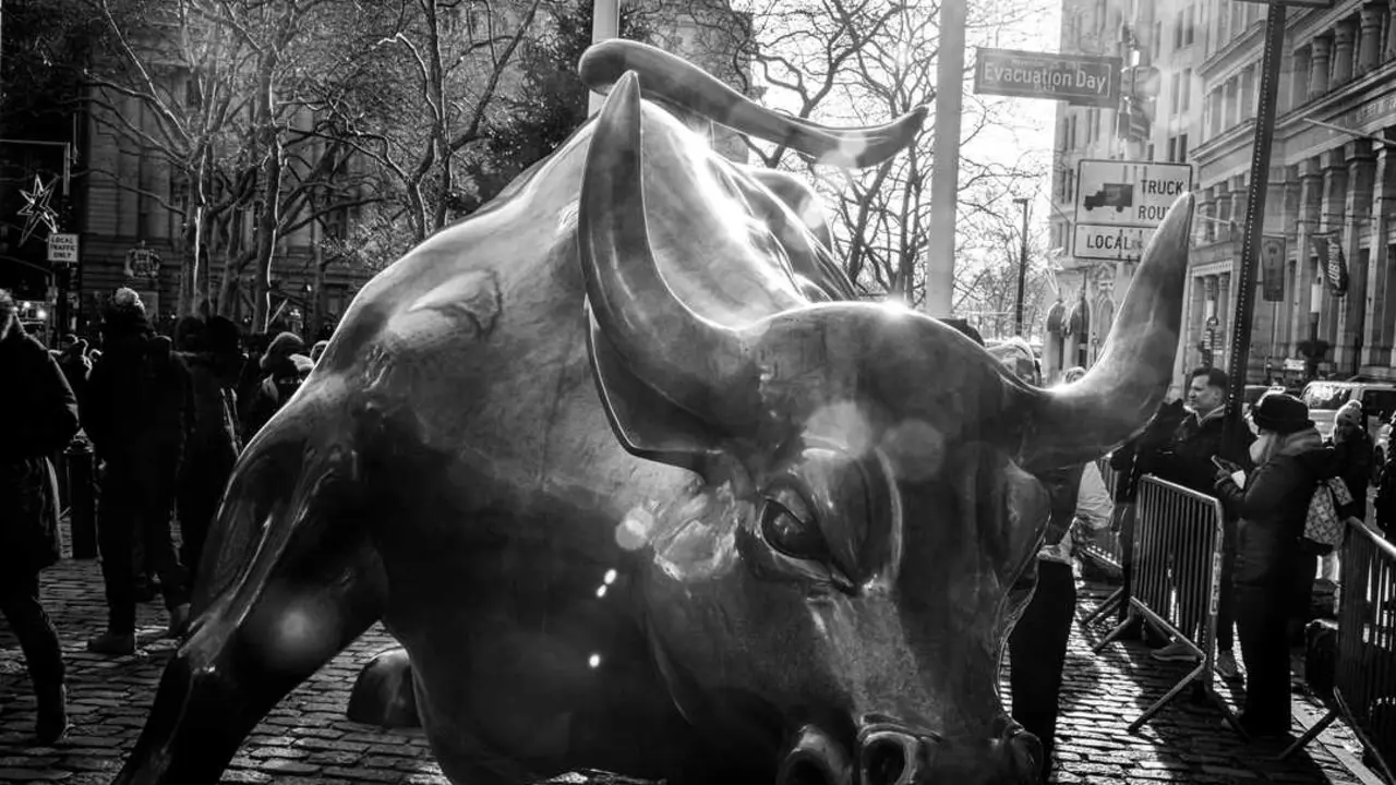 Wall Street Foto de Bumgeun Nick Suh en Unsplash