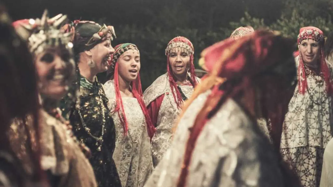 Mujeres Touareg. Foto: Ksar Ighnda.