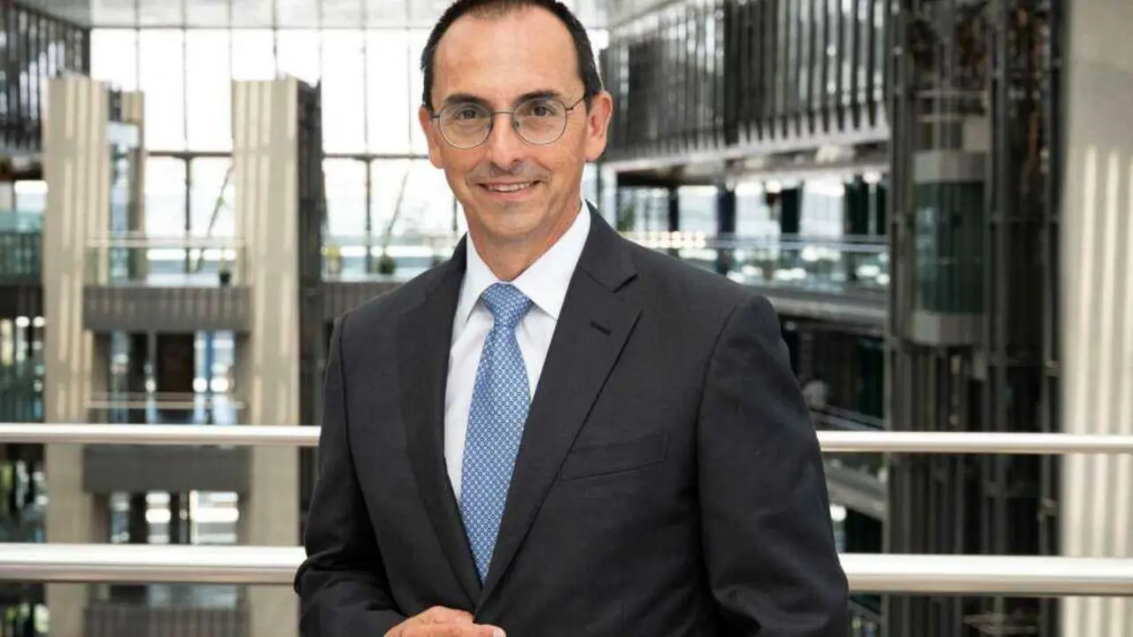 endesa-gianni-vittorio-armani-1000x665