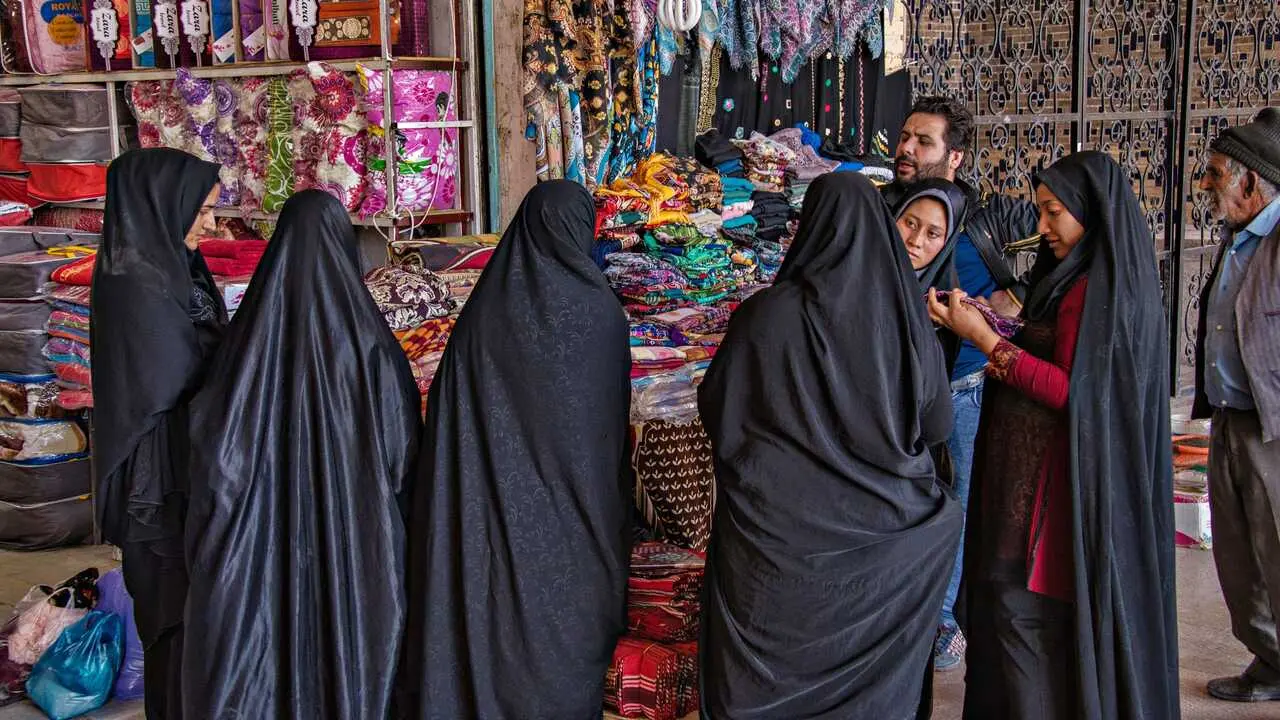 Un grupo de mujeres en Ir&aacute;n