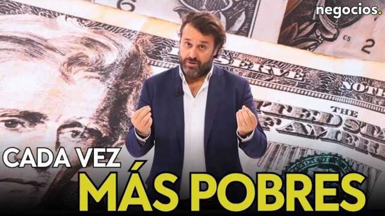 Gr&aacute;fico ilustrativo con indicadores econ&oacute;micos y una gasolinera de fondo simbolizando la crisis inflacionaria de EE.UU. en 2026.<br>                        <br>                        <br>                        <br>                      
