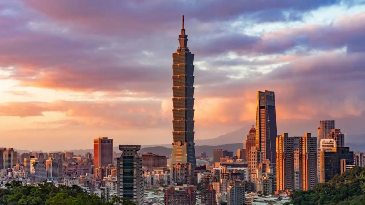 Taipei, Taiwan timo-volz-9-JFZIORoRw-unsplash