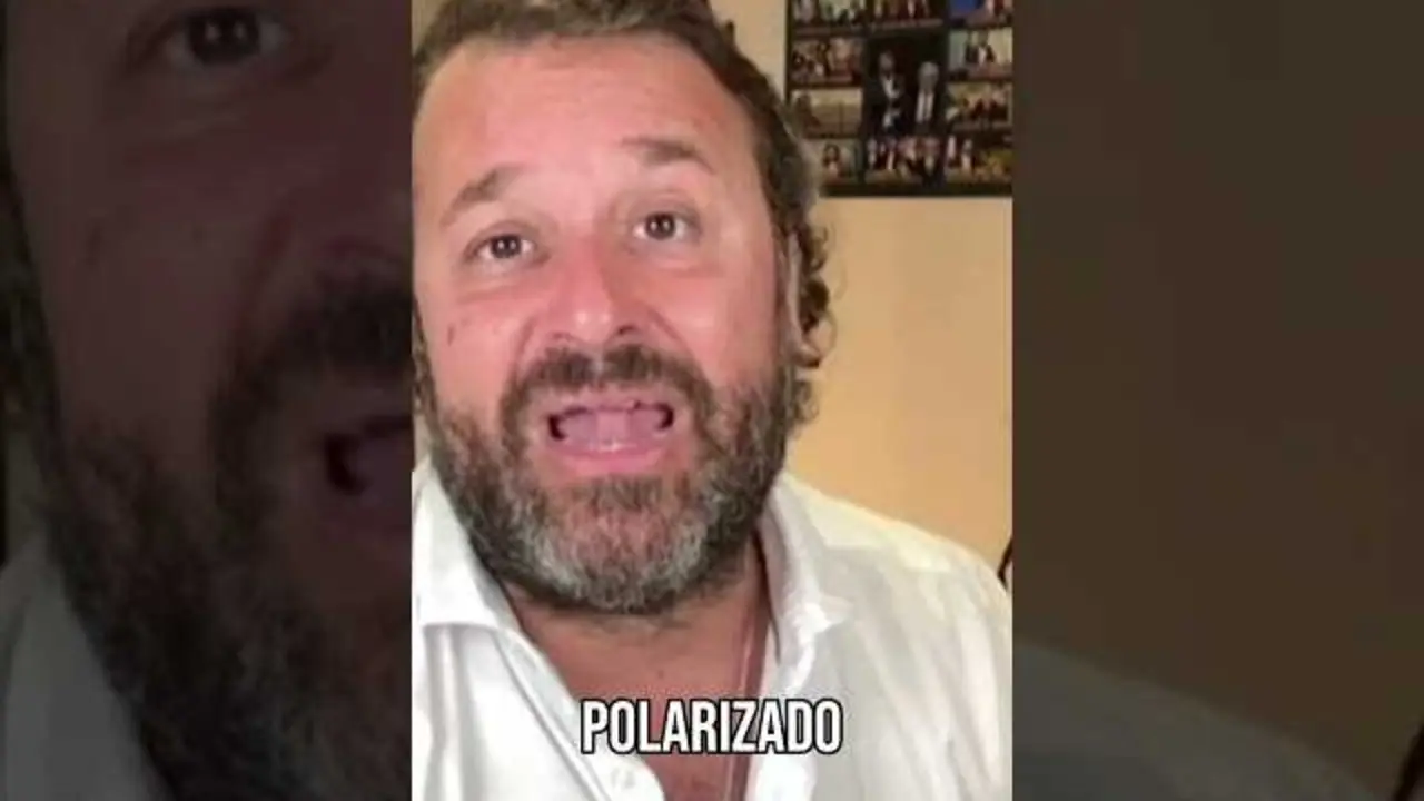 Thumbnail del v&iacute;deo que muestra el t&iacute;tulo '&iquest;El regreso del Reino Unido a Europa?' y elementos gr&aacute;ficos alusivos al Brexit y la Uni&oacute;n Europea.<br>                        <br>                        <br>                        <br>                      