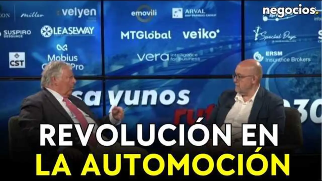 Logotipo de AEVO sobre un fondo con veh&iacute;culos usados en un concesionario, representando el mercado en crecimiento del veh&iacute;culo de ocasi&oacute;n en Espa&ntilde;a.<br>                        <br>                        <br>                        <br>                      