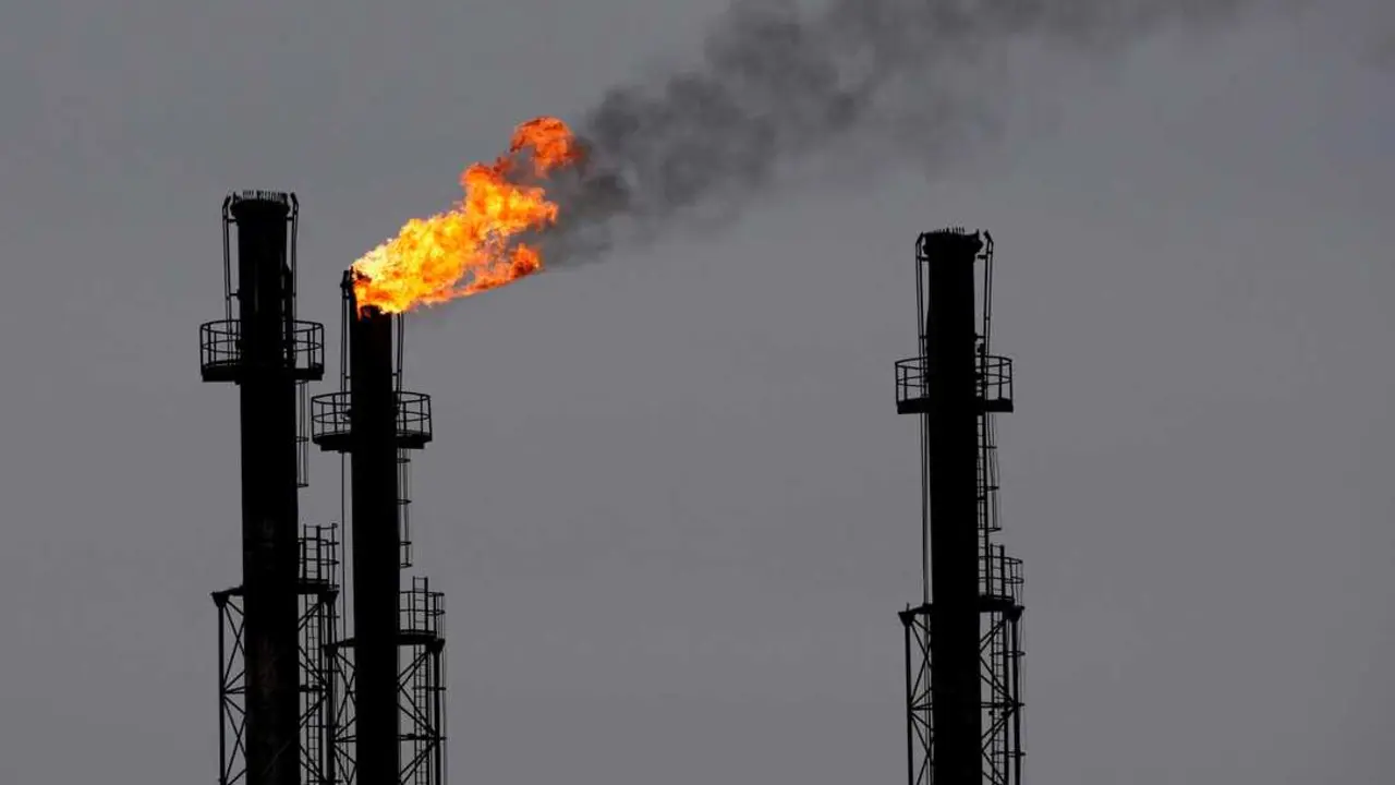 35 drones de Ucrania incendian dep&oacute;sitos de combustible y el puerto de Rostov