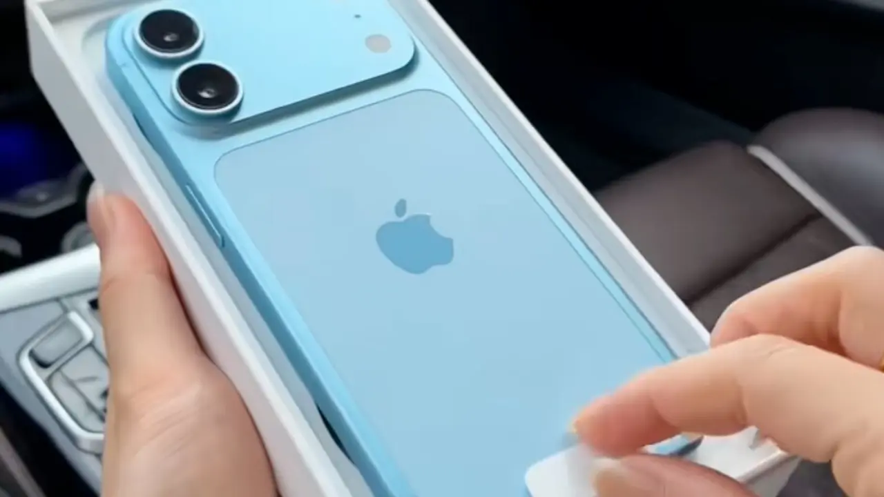 iPhone 18 azul