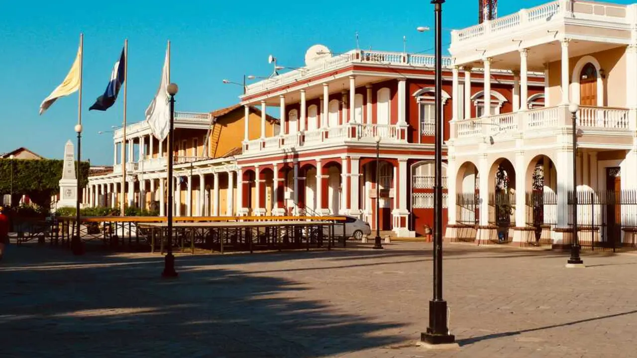 Foto de Azzedine Rouichi en Unsplash - Granada, Nicaragua