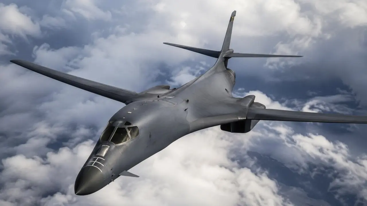 Bombardero supers&oacute;nico B-1