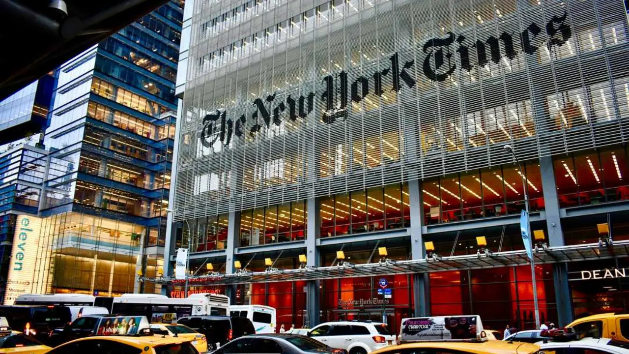 The New York Times

Foto de Andres Oropeza en Unsplash