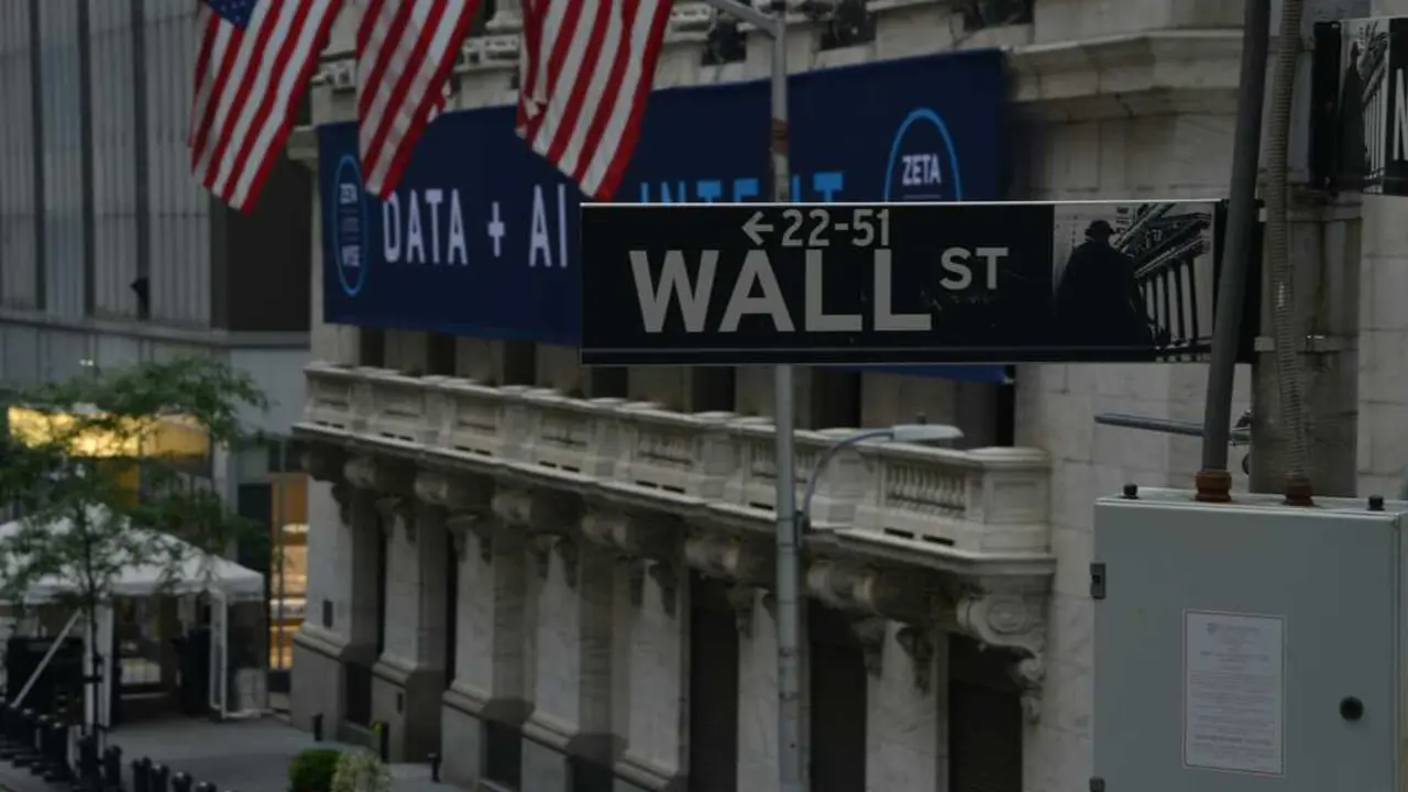 Wall Street

Foto de Robb Miller en Unsplash
