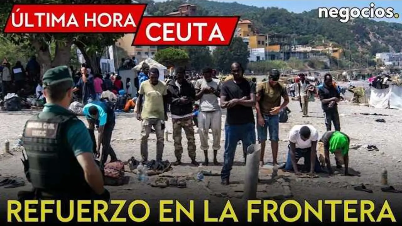 Guardias civiles patrullando en la frontera de Ceuta mientras se preparan para posibles asaltos migratorios masivos<br>                        <br>                        <br>                        <br>                      