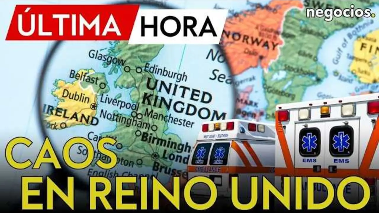Fotograf&iacute;a del tren afectado en la estaci&oacute;n tras el descarrilamiento reciente en Essex, Reino Unido.<br>                        <br>                        <br>                        <br>                      