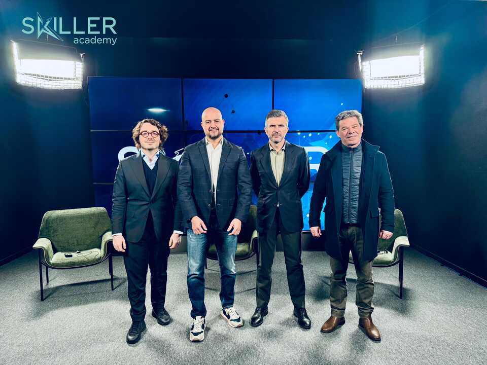 De izquierda a derecha: •	Gerard García, fundador y CEO de Deale, Juan Antonio Muñoz-Gallego de Skiller Academy, Fernando García de León y Daniel Casals de Bud Advisors