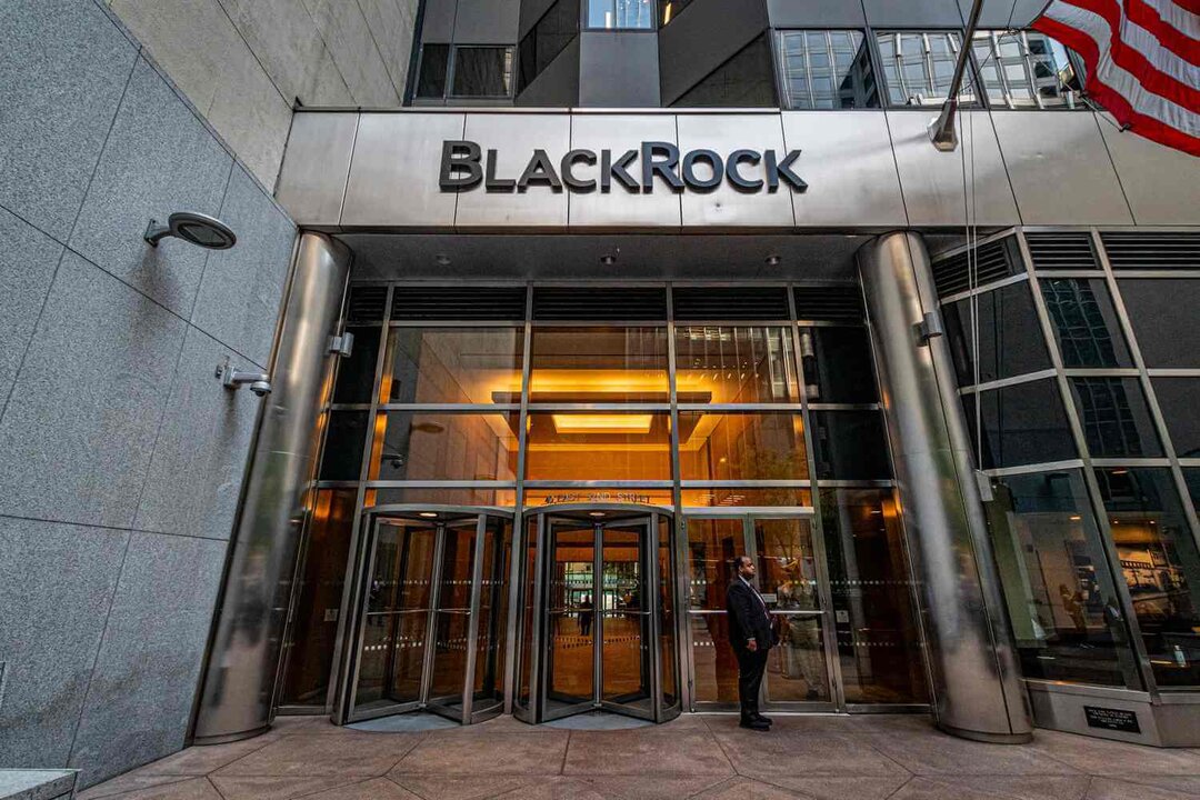 BlackRock Inc., ha presentado oficialmente ante la SEC una solicitud para crear un nuevo fondo cotizado centrado en bitcoin