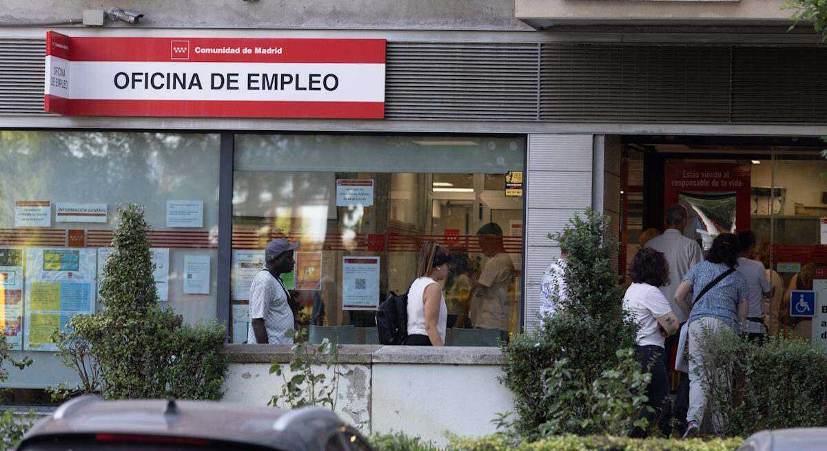 el número de personas ocupadas alcanzó los 22.463.300 trabajadores en el último trimestre de 2025