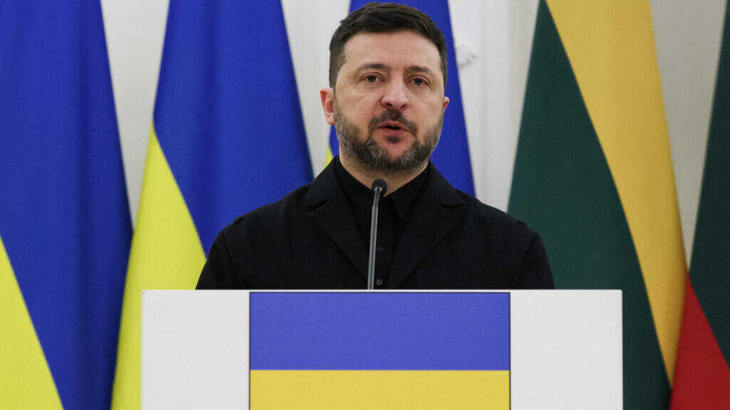 Zelenski: “En cualquier país, un ataque con drones contra un tren civil sería considerado exactamente de la misma manera: puro terrorismo. ​No existe ni puede existir ningún objetivo militar en esto”