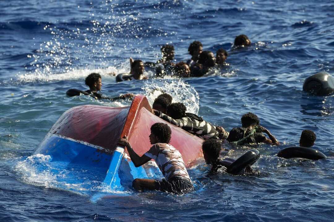 El incidente en aguas frente a Grecia, donde un barco con migrantes chocó contra la guardia costera ha reavivado el debate ​sobre la gestión de la migración en la UE y sobre las políticas que priorizan la entrada de migrantes irregulares sin garantías de seguridad.
