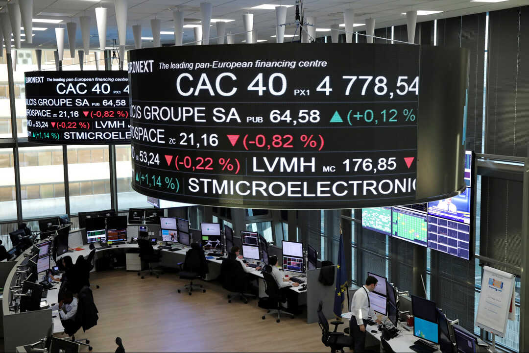 El mercado francés reaccionó con moderada volatilidad a la noticia, con el CAC 40 retrocediendo un 0,7% en la sesión posterior al anuncio