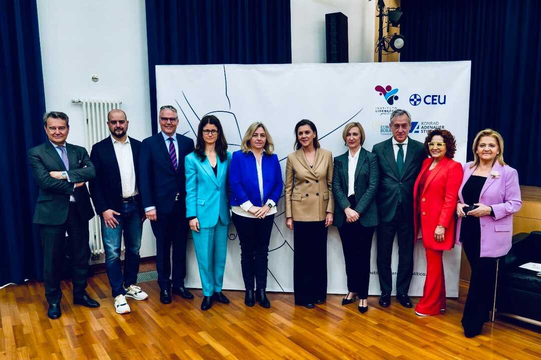 Inmaculada Sanz ha señalado que la esencia de la administración local es la cercanía y tener una visión de futuro adecuada y realista