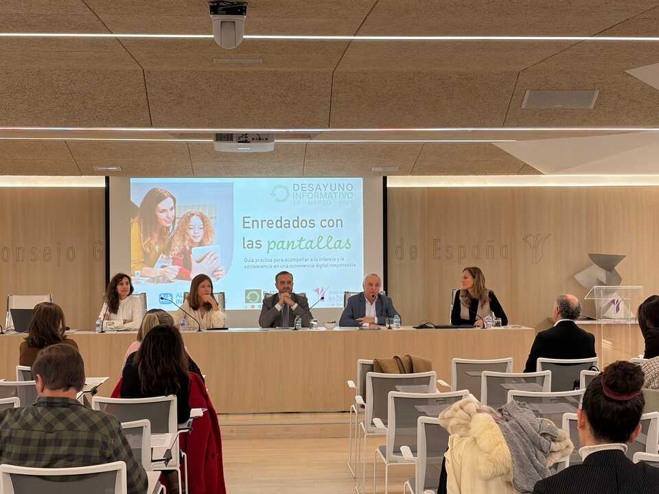 Presentación - Enredados con las pantallas - foto 4