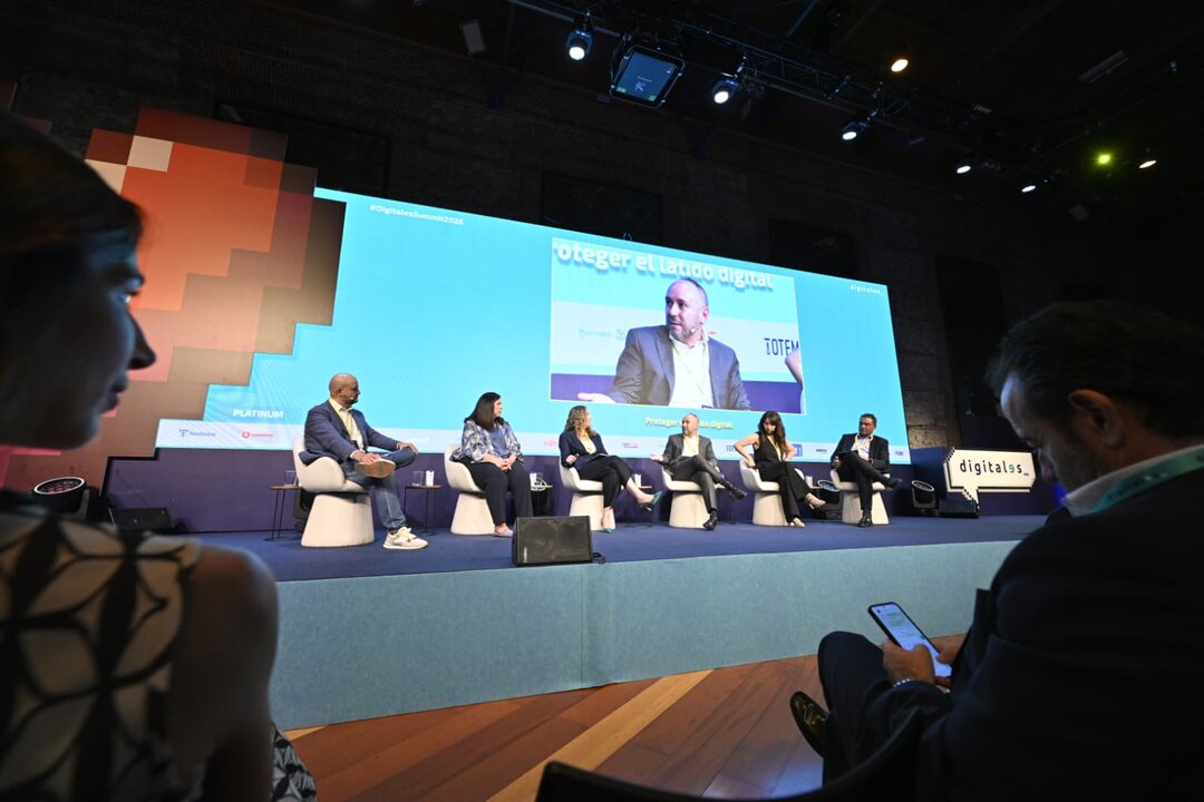 DigitalES Summit 2026.