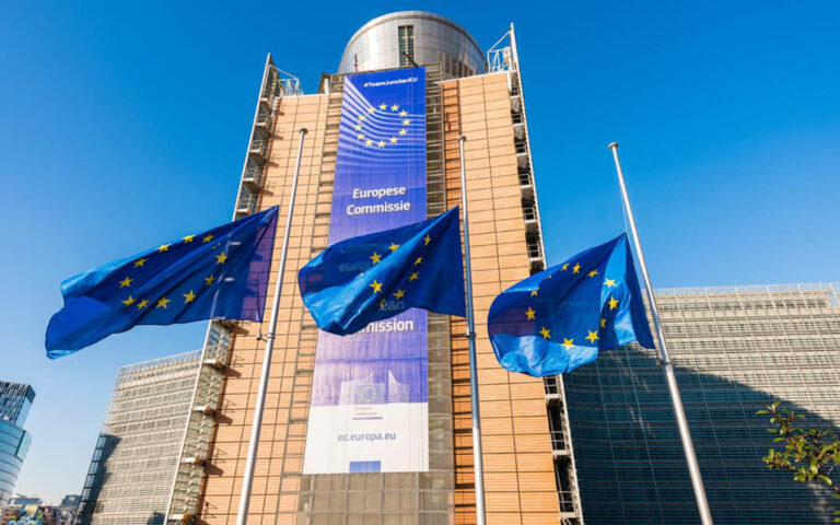 La Comisión Europea, dispuesta a retrasar la implementación Basilea III hasta 2025