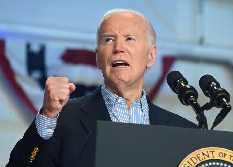 Biden resiste pese a que aumentan las peticiones de renuncia